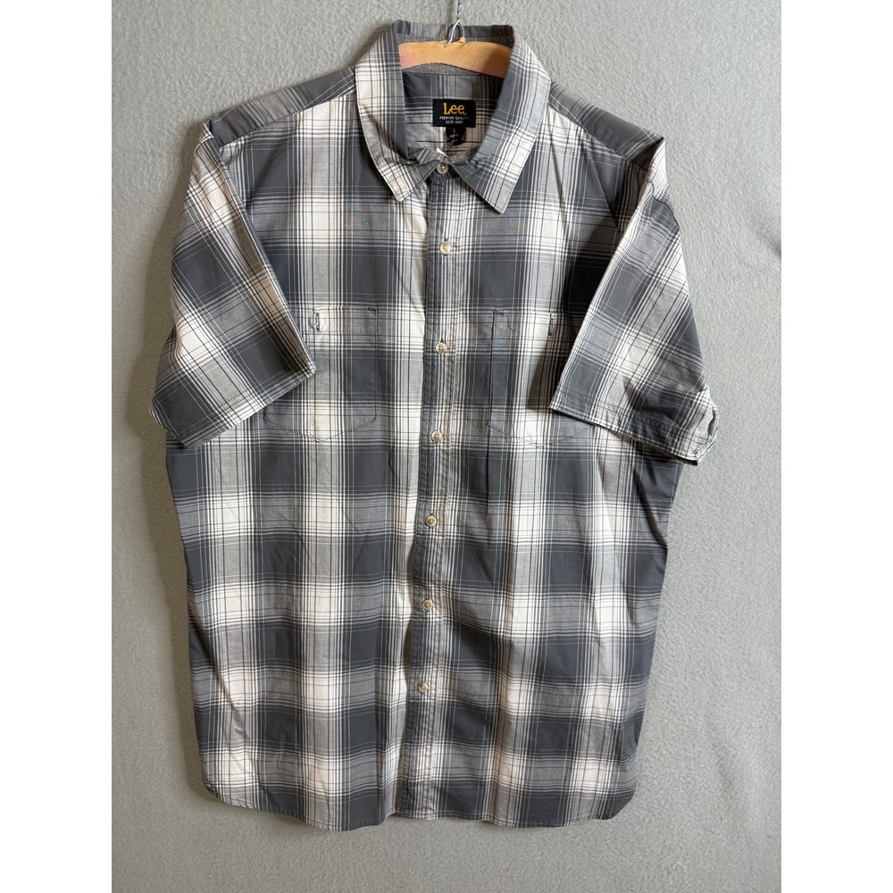 Lee Premium Button Up Men's Large Plaid Short‎ Sleeve Shirt